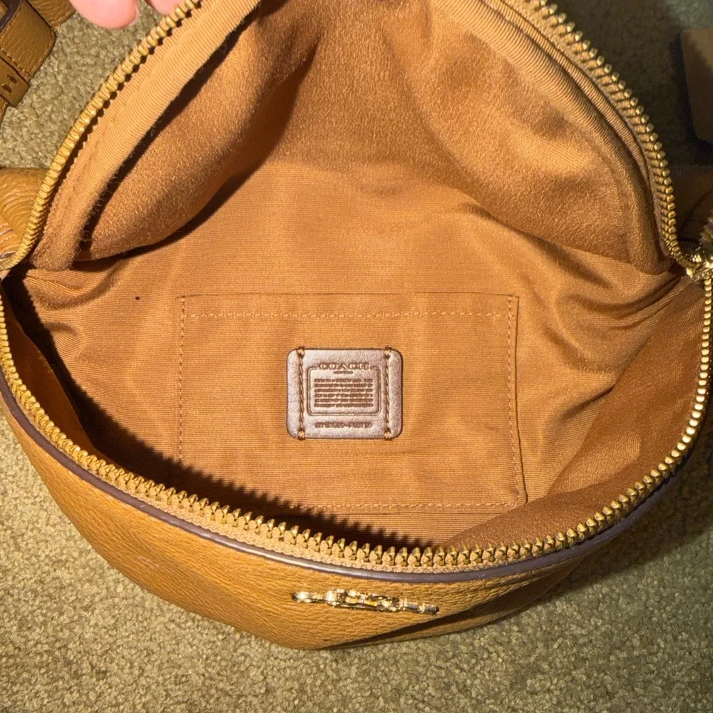 Coach Tan Leather Women's Fanny Pack - Picture 8 of 8